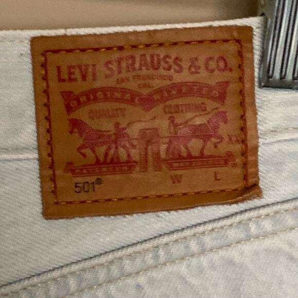 Levi’s Women’s 501 Denim Shorts Button Fly Ripped Distressed Jean Better Love 26 - Picture 12 of 16